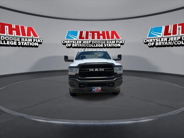 2022 RAM 3500 Tradesman Crew Cab 4x4 8 Box