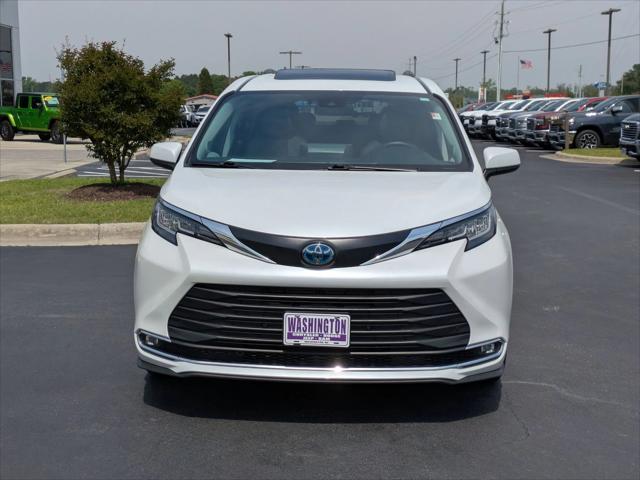 2023 Toyota Sienna XLE