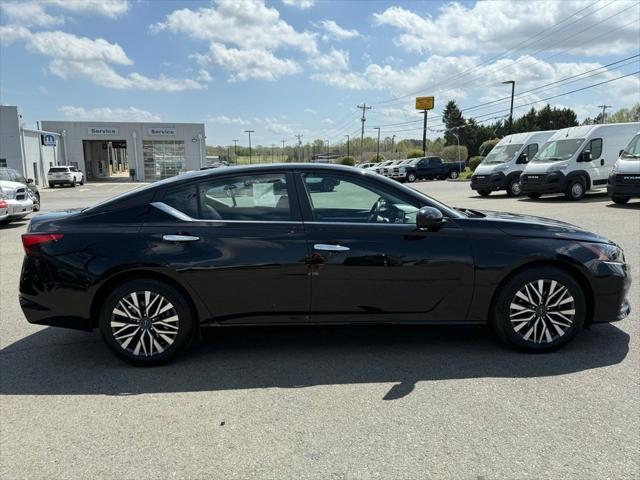 2023 Nissan Altima SV FWD