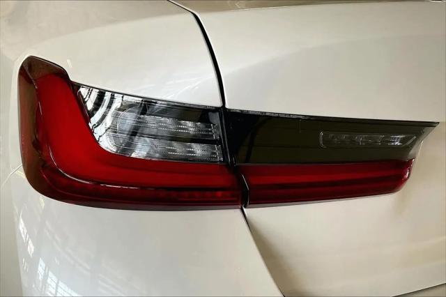 2025 BMW 3 Series 330i Sedan