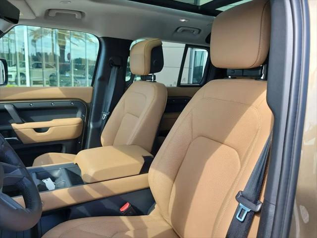 2025 Land Rover Defender 110 P300