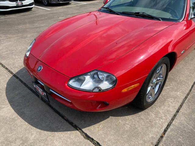 1999 Jaguar XK8 Standard
