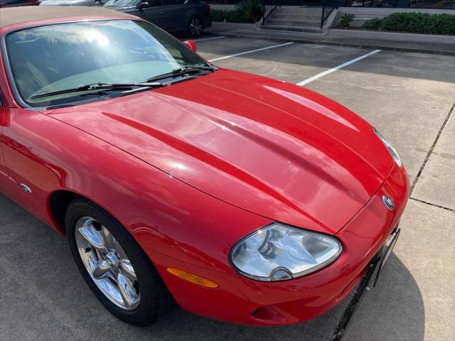 1999 Jaguar XK8 Standard