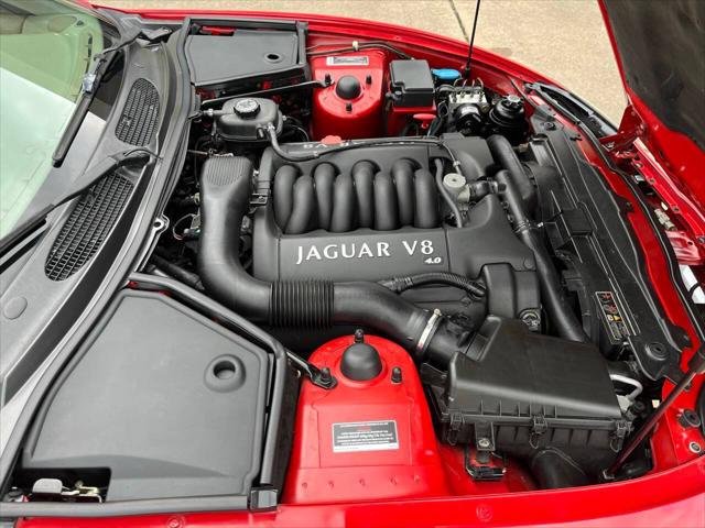 1999 Jaguar XK8 Standard