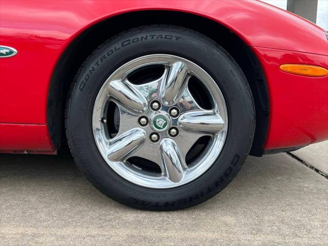 1999 Jaguar XK8 Standard