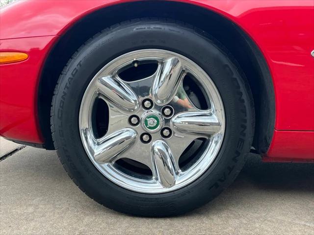1999 Jaguar XK8 Standard
