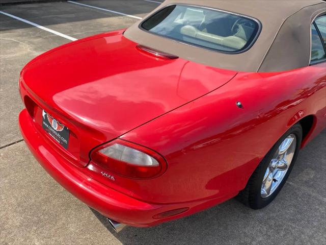 1999 Jaguar XK8 Standard