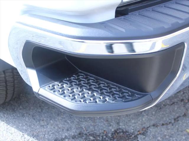 2025 GMC Sierra 2500HD 4WD Regular Cab Long Bed SLE