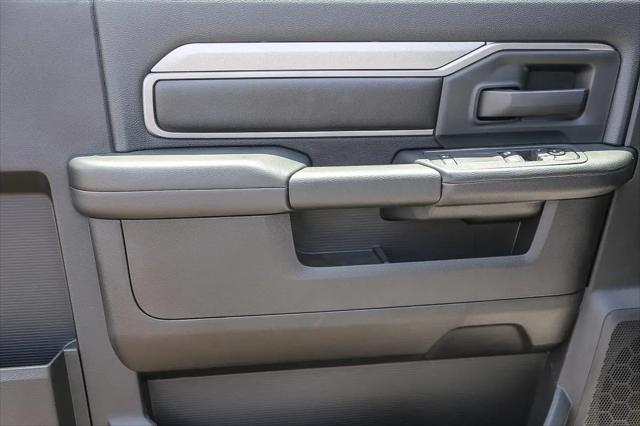 2025 Ram 2500 Tradesman Regular Cab 4x2 8 Box
