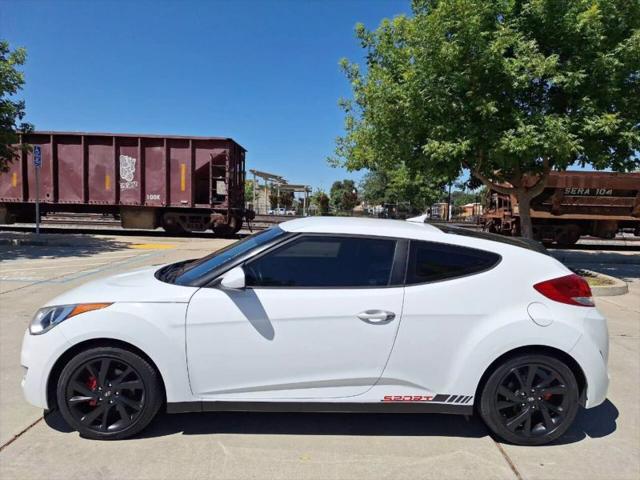 2017 Hyundai Veloster Base