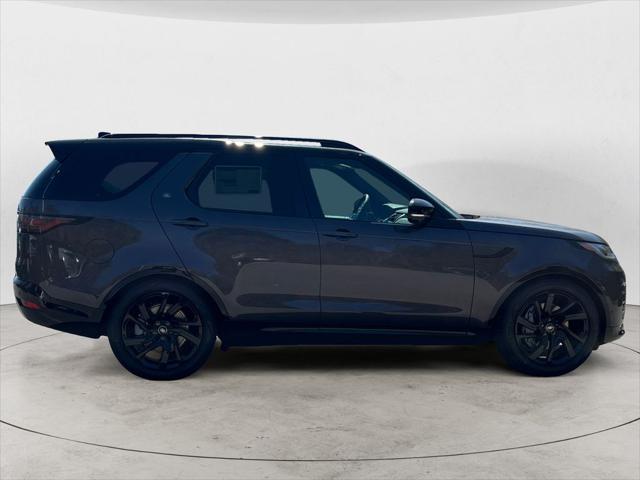 2025 Land Rover Discovery P300 Dynamic SE