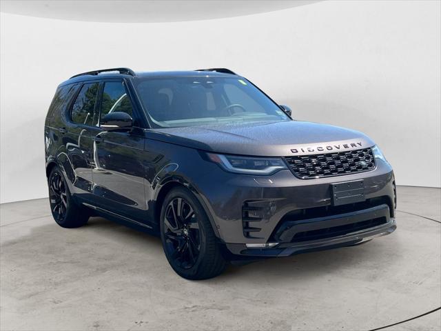 2025 Land Rover Discovery P300 Dynamic SE