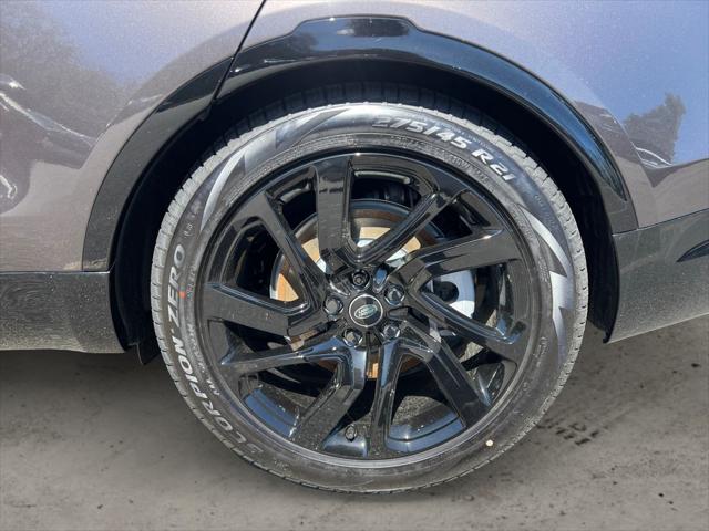 2025 Land Rover Discovery P300 Dynamic SE