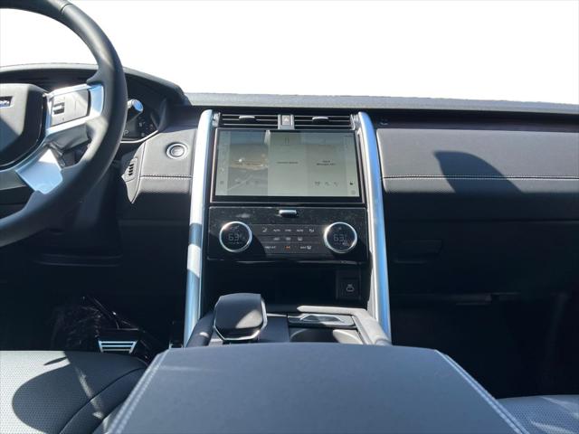 2025 Land Rover Discovery P300 Dynamic SE