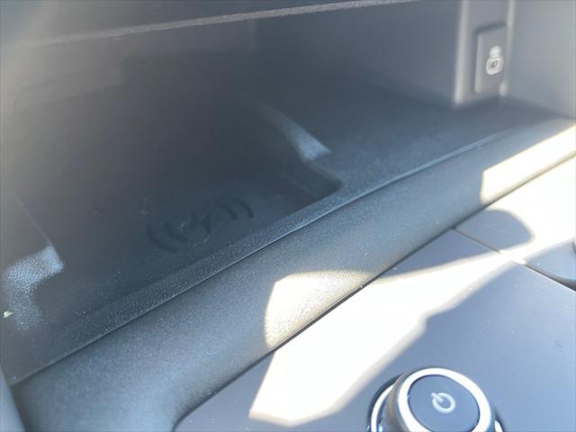 2025 Land Rover Discovery P300 Dynamic SE