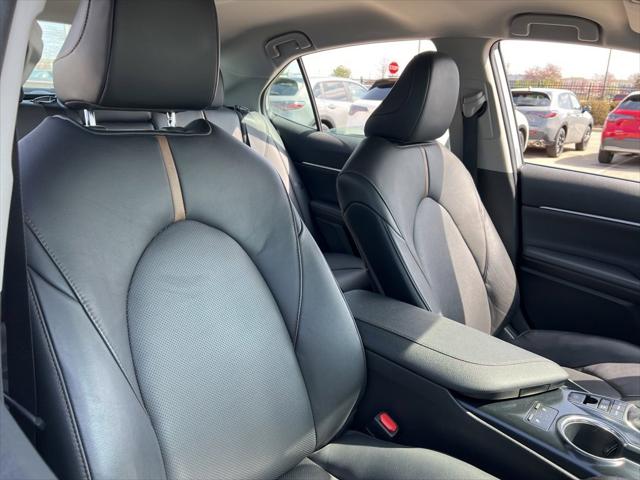 2020 Toyota Camry XLE Hybrid
