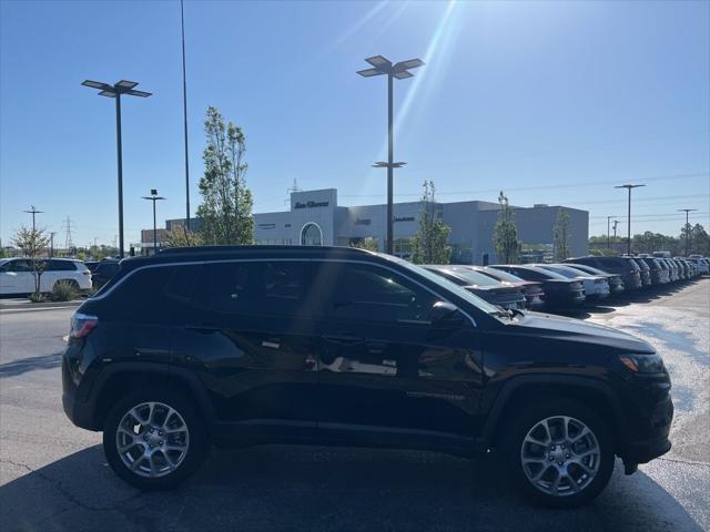 2023 Jeep Compass Latitude Lux FWD