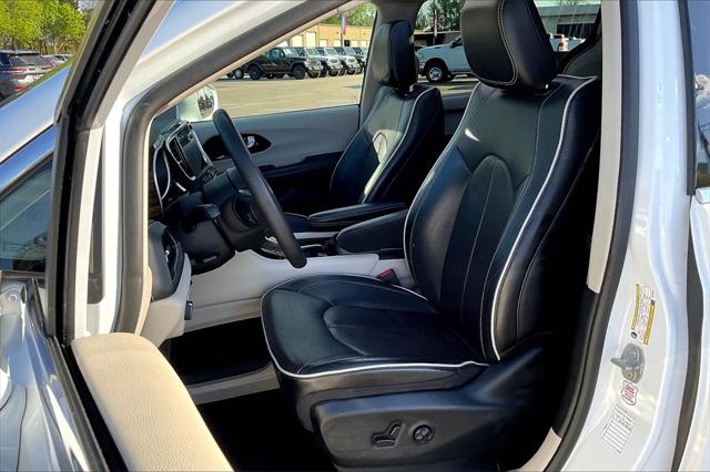 Used 2022 Chrysler Pacifica For Sale in OLIVE BRANCH, MS