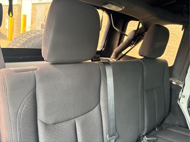Used 2015 Jeep Wrangler Unlimited For Sale in Wilmington, OH