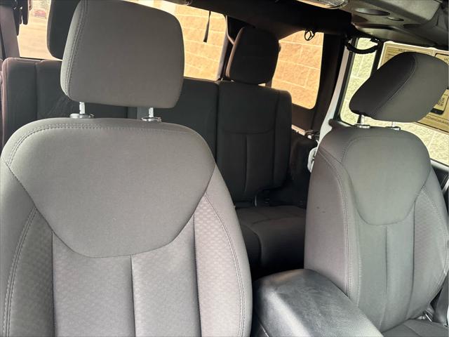 Used 2015 Jeep Wrangler Unlimited For Sale in Wilmington, OH