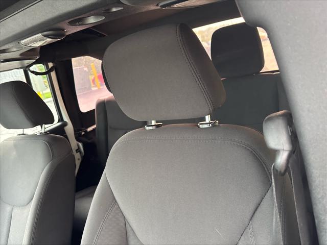 Used 2015 Jeep Wrangler Unlimited For Sale in Wilmington, OH