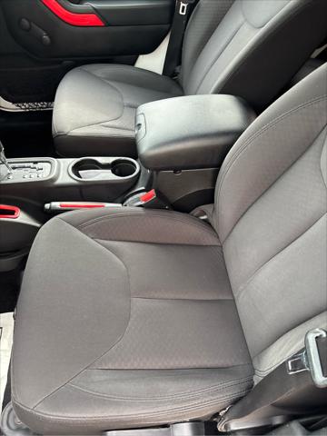 Used 2015 Jeep Wrangler Unlimited For Sale in Wilmington, OH