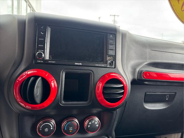 Used 2015 Jeep Wrangler Unlimited For Sale in Wilmington, OH