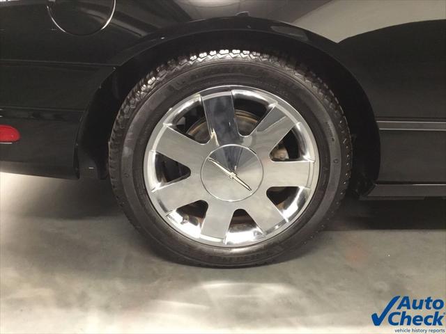 2002 Ford Thunderbird Base