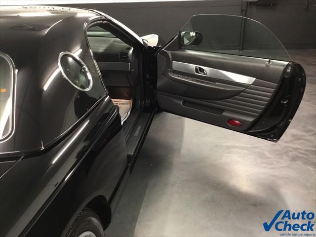 2002 Ford Thunderbird Base