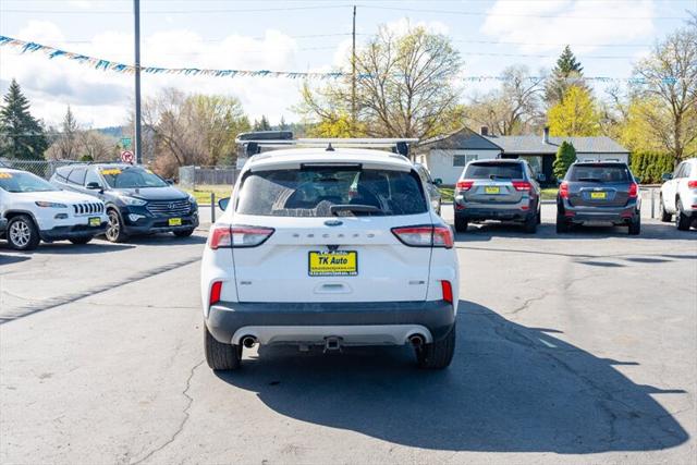 2020 Ford Escape SE