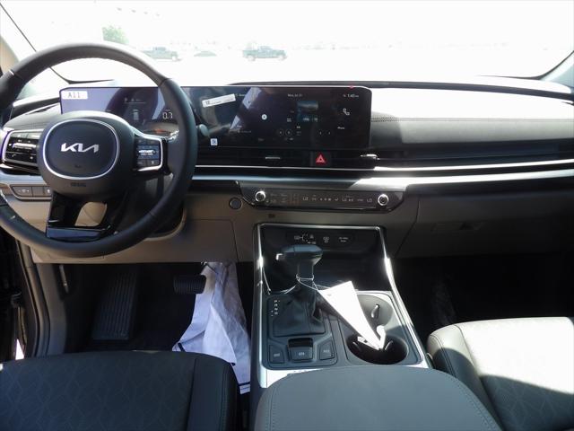 2025 Kia Carnival LXS