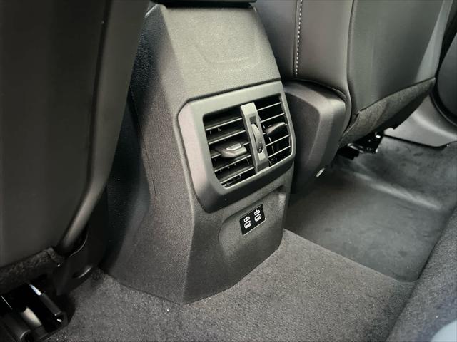 2025 BMW Coupe xDrive