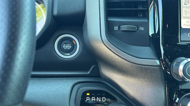 2025 RAM Ram 1500 RAM 1500 TRADESMAN QUAD CAB 4X4 64 BOX