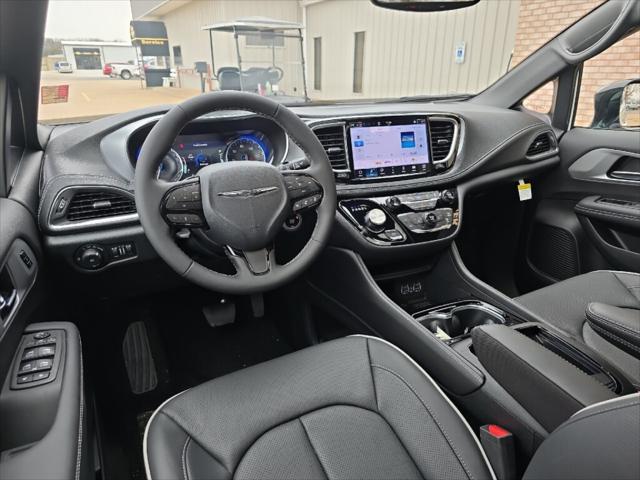 2025 Chrysler Pacifica PACIFICA LIMITED