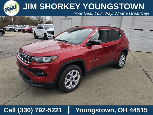 2025 Jeep Compass COMPASS LATITUDE 4X4