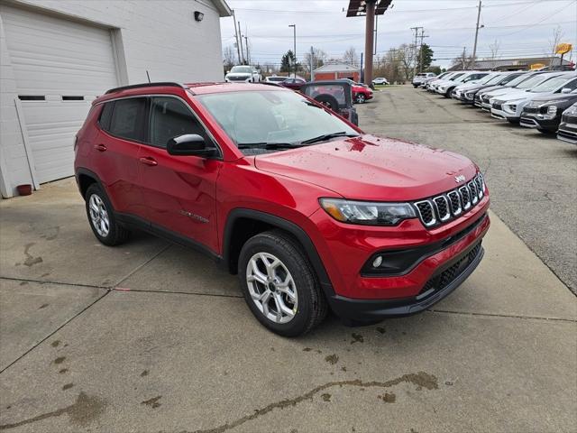 2025 Jeep Compass COMPASS LATITUDE 4X4