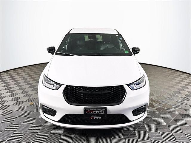 2024 Chrysler Pacifica Hybrid S Appearance Pkg