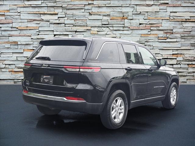 2023 Jeep Grand Cherokee Laredo 4x4