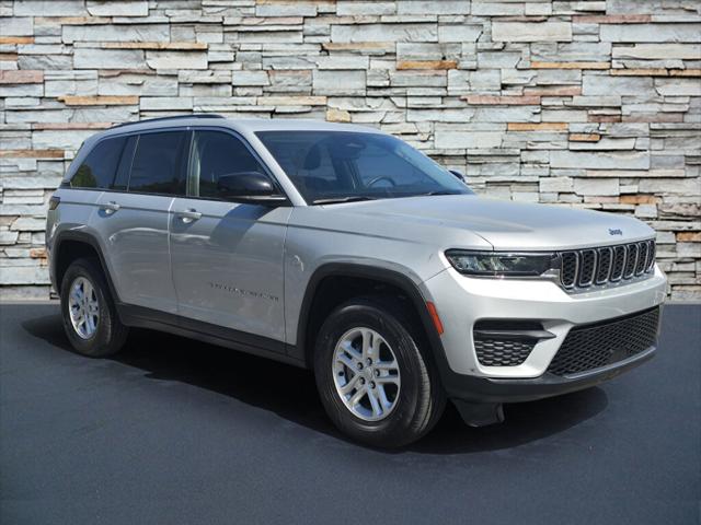 2023 Jeep Grand Cherokee Laredo 4x4