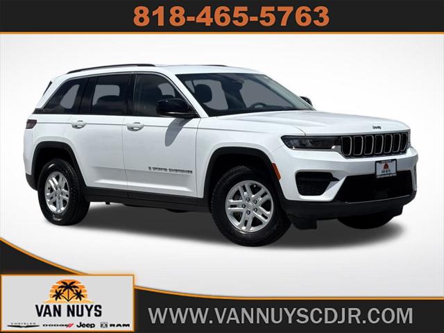 2023 Jeep Grand Cherokee Laredo 4x2