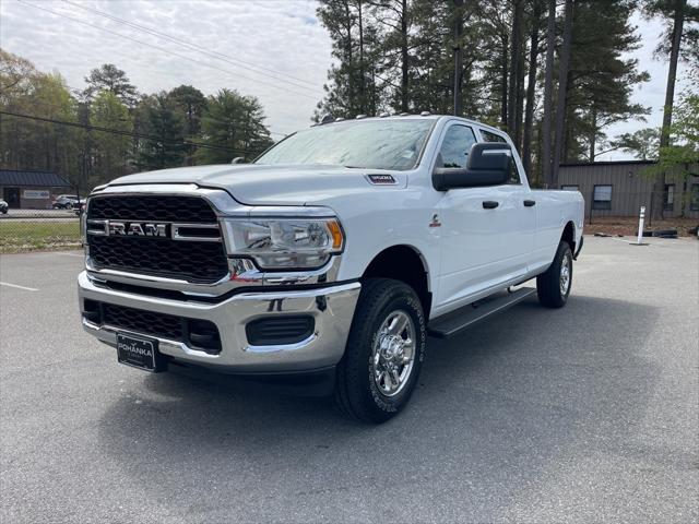 2024 RAM 3500 Tradesman Crew Cab 4x4 8 Box