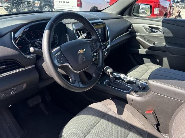 2023 Chevrolet Traverse AWD LT Cloth