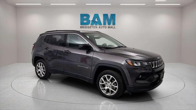 2022 Jeep Compass Latitude Lux 4x4 2022 Jeep Compass Latitude Lux 4x4