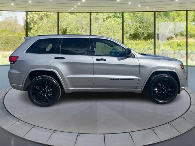 2021 Jeep Grand Cherokee Laredo X 4x4