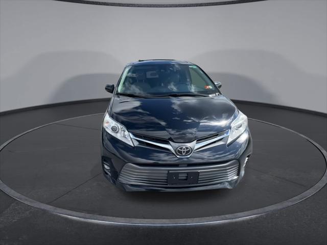 2018 Toyota Sienna Limited Premium 7 Passenger