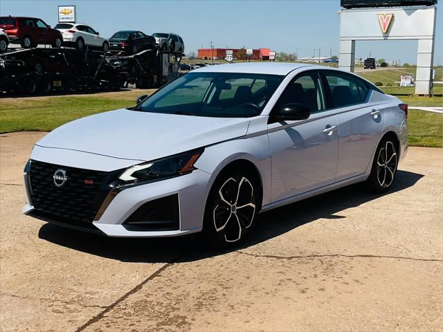 2023 Nissan Altima SR FWD
