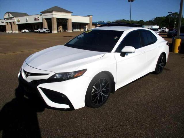 2021 Toyota Camry SE