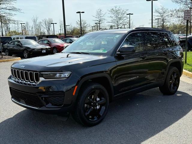 2024 Jeep Grand Cherokee Laredo 4x4