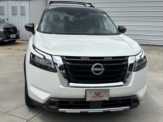 2023 Nissan Pathfinder Platinum FWD