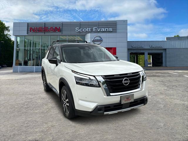 2023 Nissan Pathfinder Platinum FWD